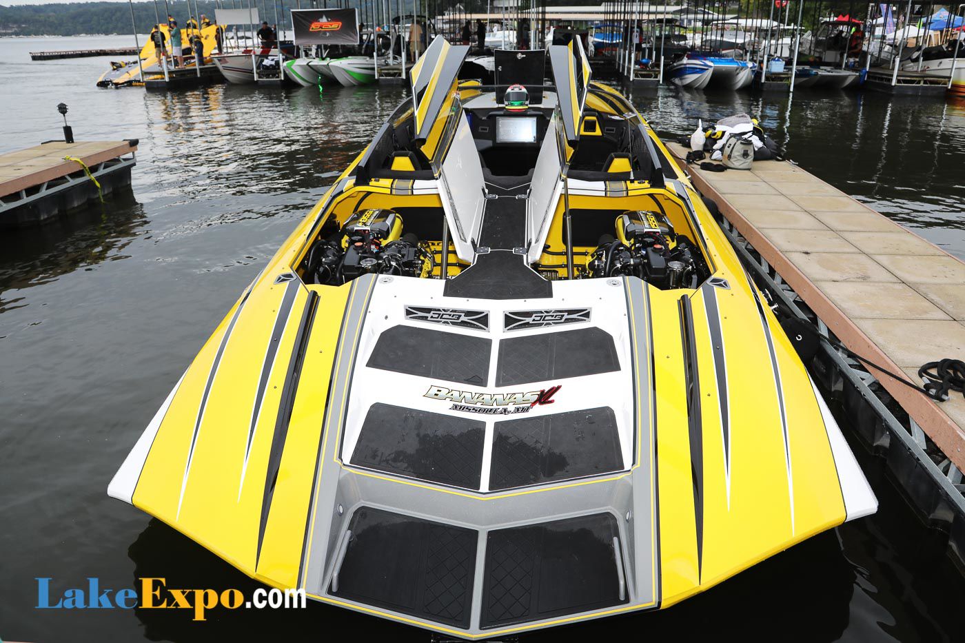 Shootout Boats In The Pits-105.jpg
